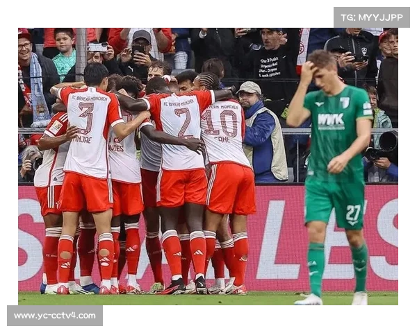 小球迷冲入场内拥抱凯恩,保安迅速干预 小球迷冲入场内拥抱凯恩,保安迅速干预